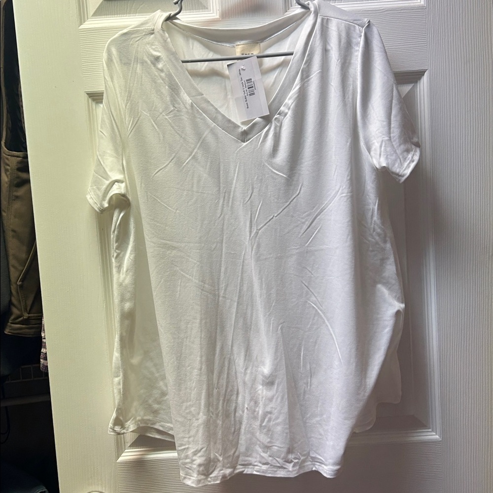 Boutique White V-Neck T-Shirt